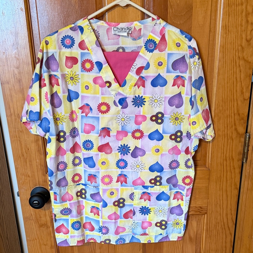 Vintage Floral and Heart Scrub Set - Size Medium